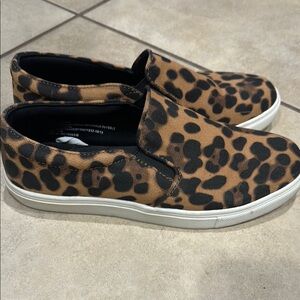 Leopard Pattern Casual Slip-Ons